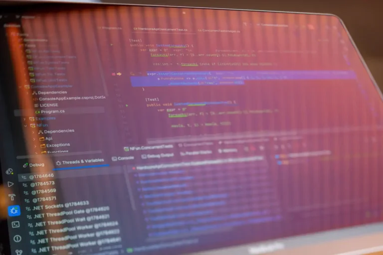 Comparer deux fichiers JSON : méthodes et outils