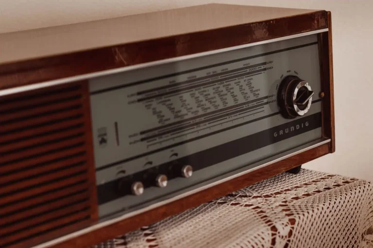 Europe 2 : la radio qui a repris son nom d&rsquo;origine