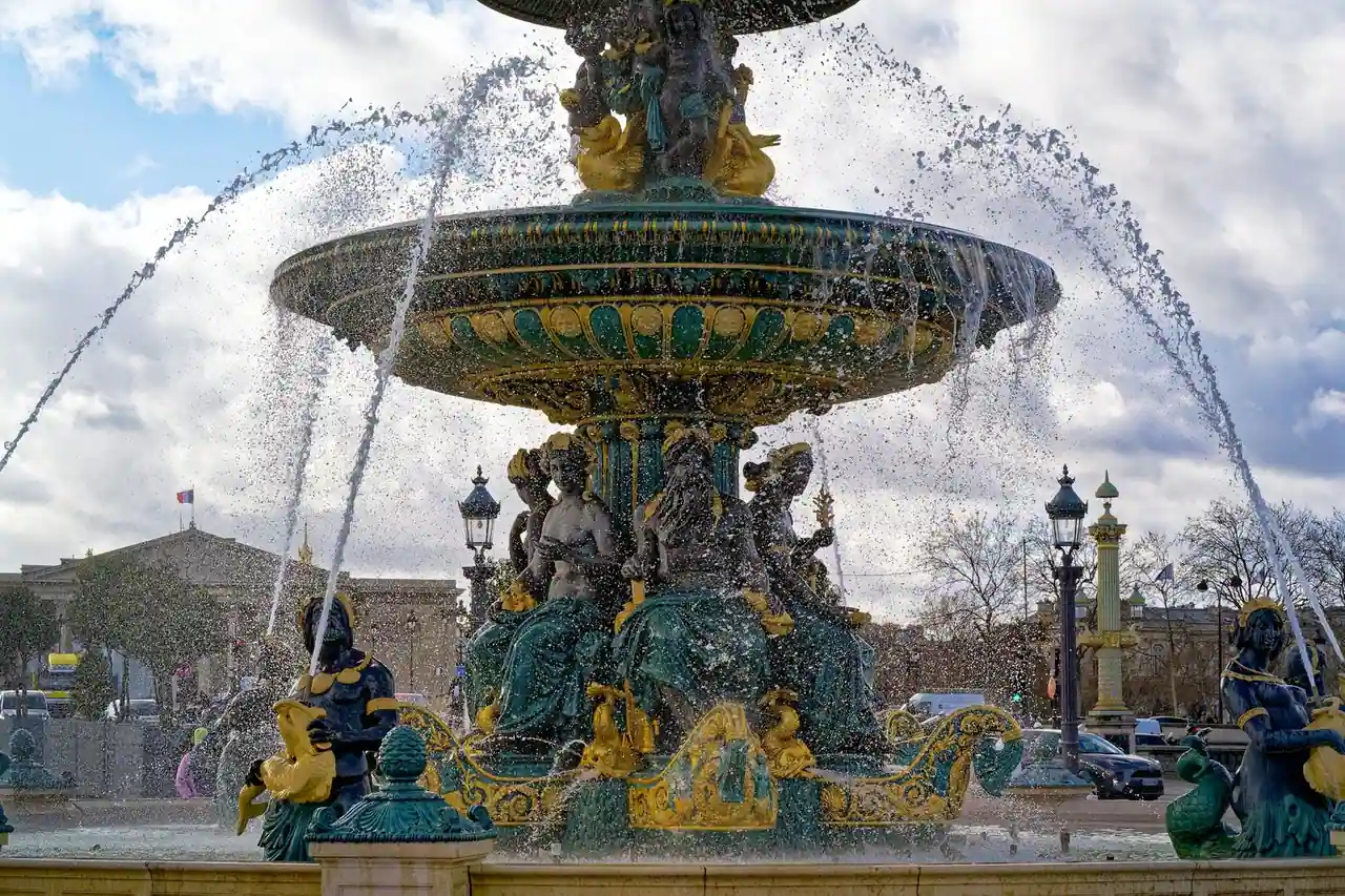Fontaine ornementale de la place de la Concorde à Paris