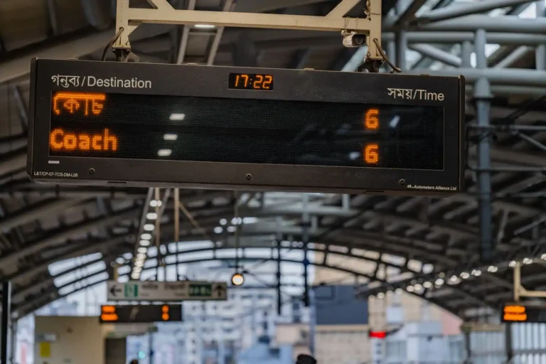 Suivre un train en direct : le bon outil au bon moment