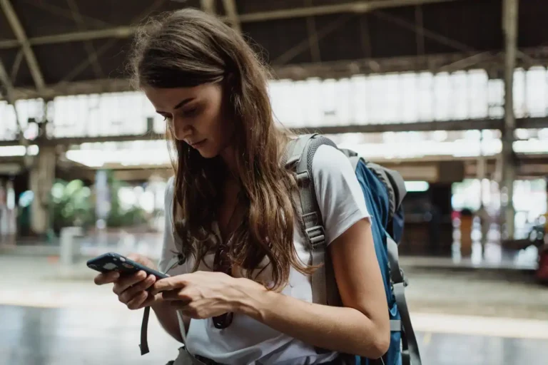 Billet de train : ce qu&rsquo;il faut pouvoir présenter à bord