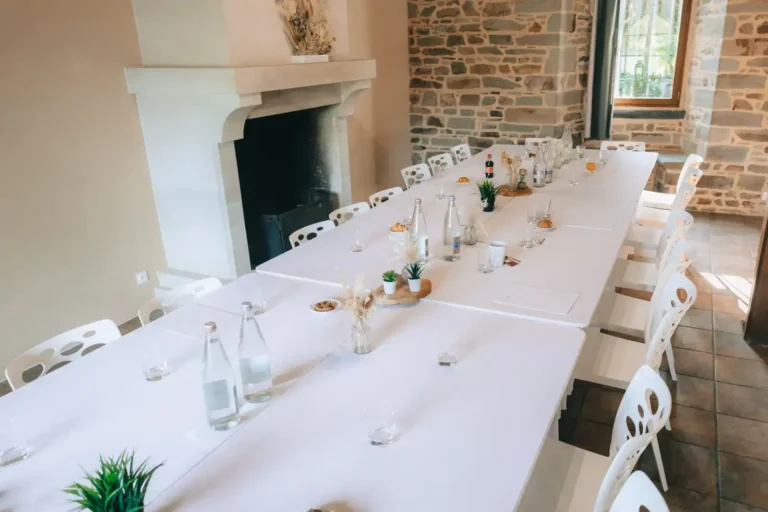 Gîte de groupe : ce qu&rsquo;il faut vérifier avant d&rsquo;engager tout le monde
