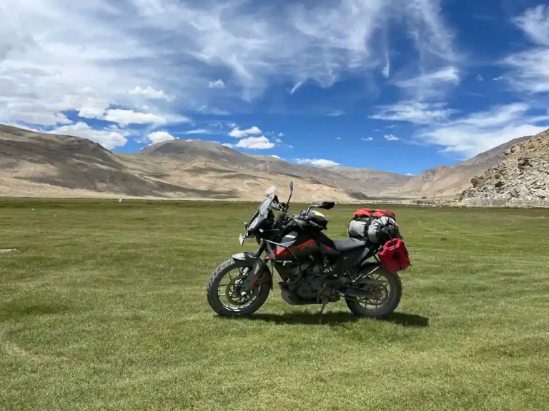 Road trip à moto : ce qui change vraiment par rapport à la voiture